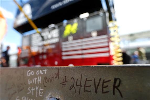 NASCAR: Jeff Gordon Still Went Out On Top